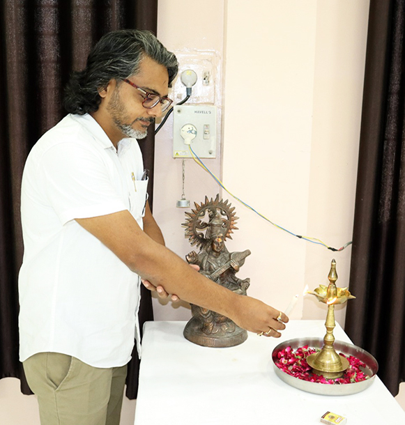 Hitendra Singh - A Global Technocrat Mathura