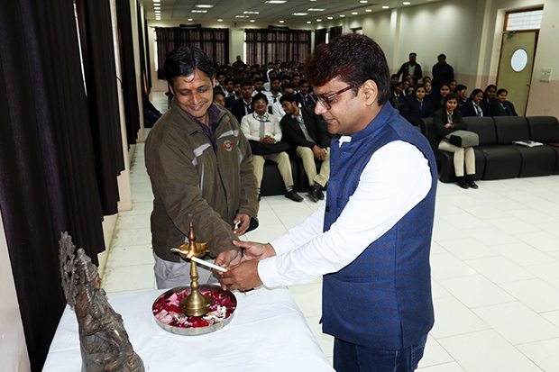 Hitendra Singh - A Global Technocrat Mathura