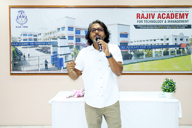 Hitendra Singh - A Global Technocrat Mathura